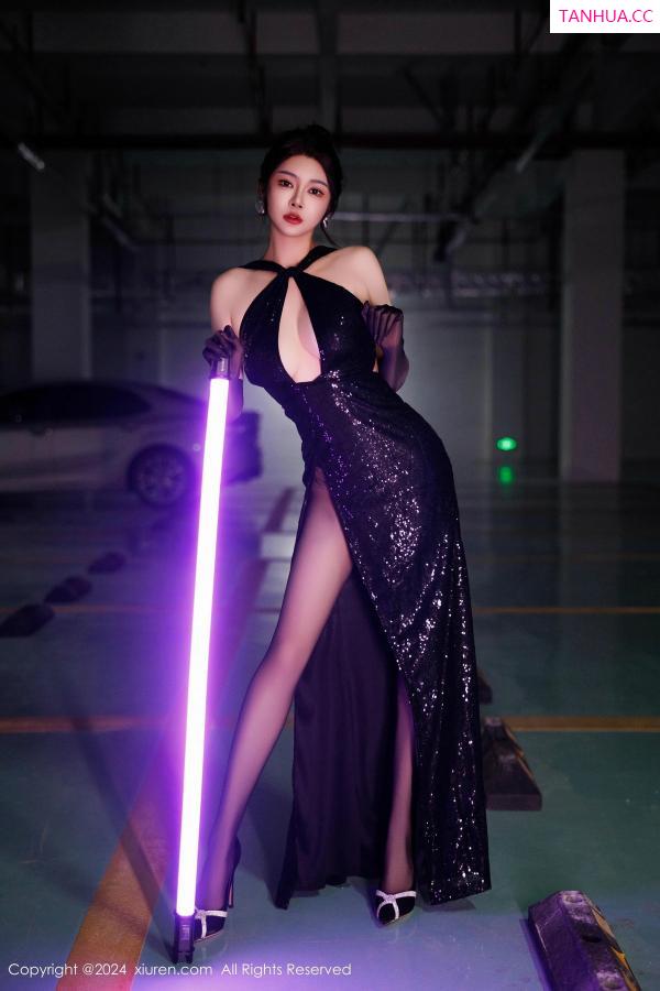 凯竹Vision 萌尤星凯竹 [XiuRen]高清写真图 2024.11.27 No.9512 凯竹Quinn 黑丝美臀第2张图片
